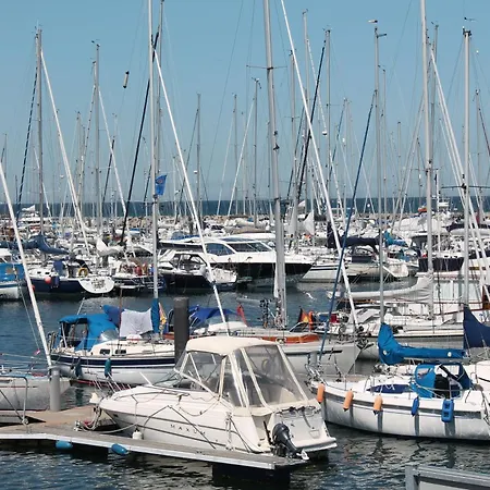 Landferienwohnung Im Gutshaus Ofc 28 * Rostock